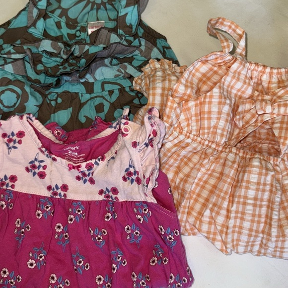 7 Carter’s Romper - Picture 4 of 4